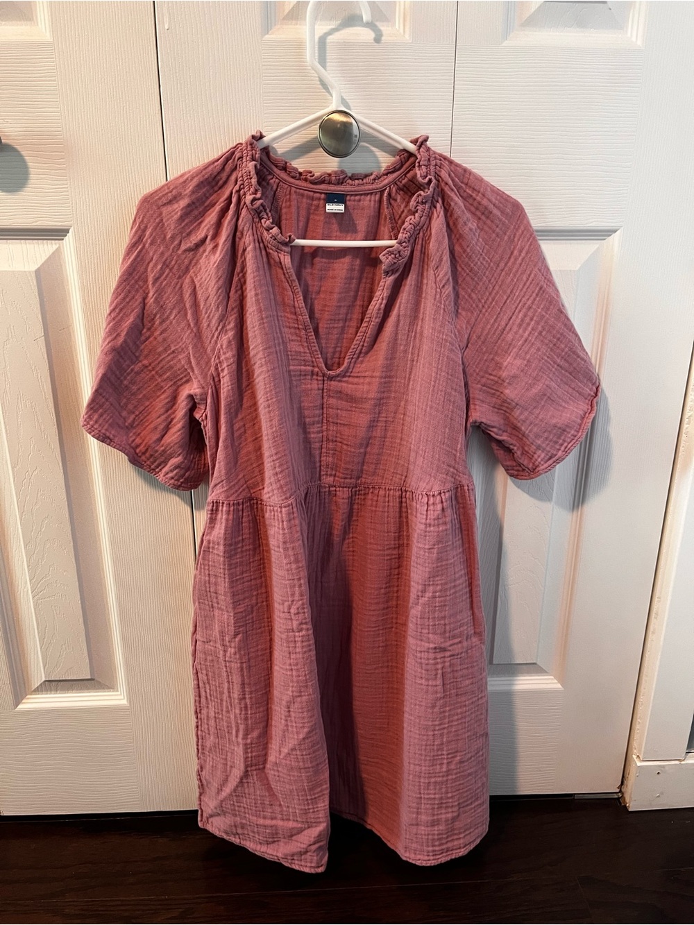 Old Navy Split-neck crinkle Gauze mini swing dress